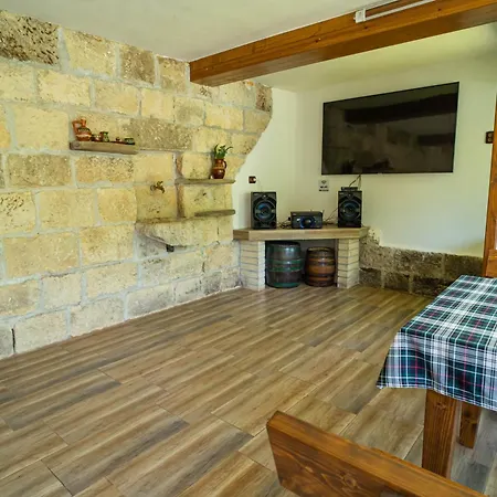 Neda's House * Cherven (Ruse)