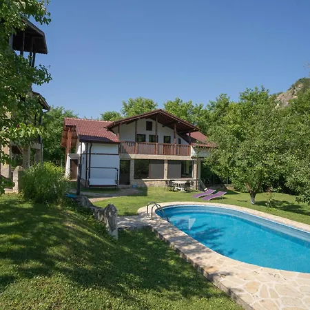 Pensionat Neda's House