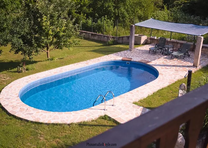 Pensiune Neda's House